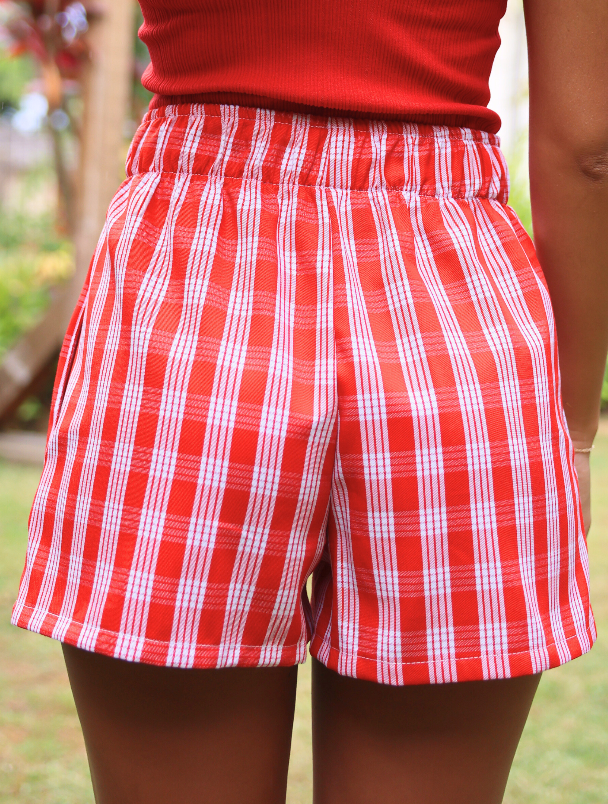 Wahine Holoholo Shorts 2.0 - Lehua